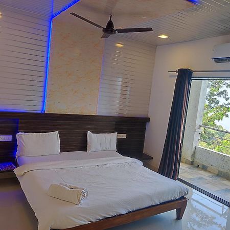 Oneness Mahableshwar Hotel Mahabaleshwar Bagian luar foto