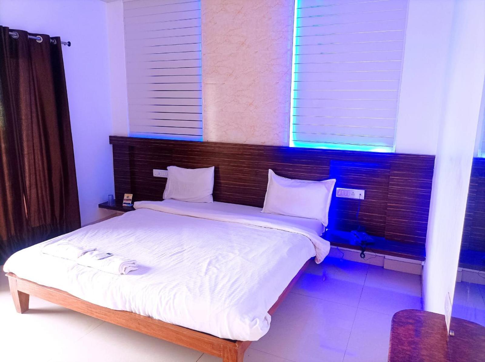 Oneness Mahableshwar Hotel Mahabaleshwar Bagian luar foto