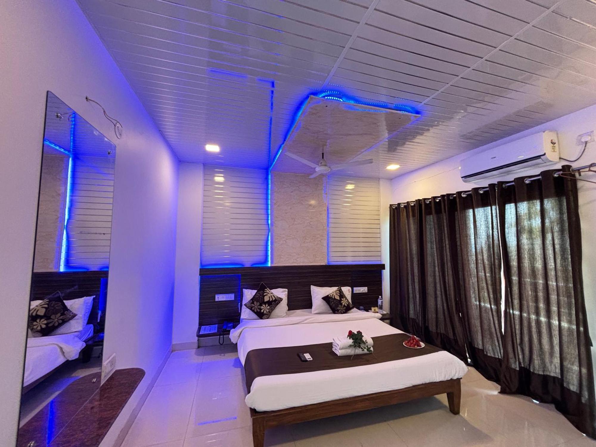 Oneness Mahableshwar Hotel Mahabaleshwar Bagian luar foto